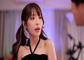 sex this av Vô tình chạm vào cái bím múp của em